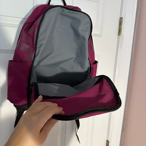 Nike Backpack - Picture 5 of 6